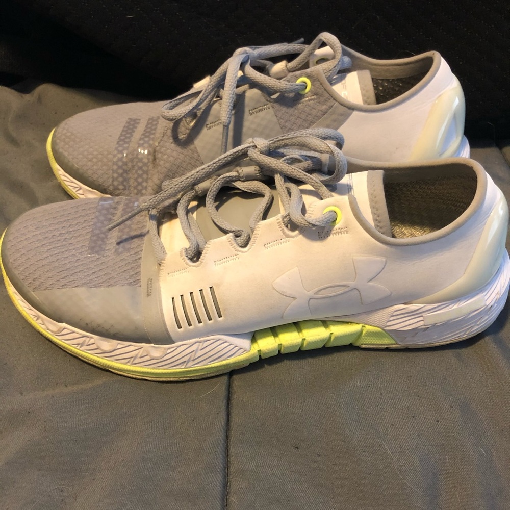 Under Armour Speedform AMP size 7.5